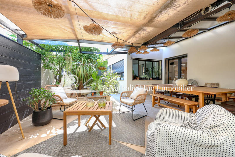 Maison - 200 m² - 3 pièces