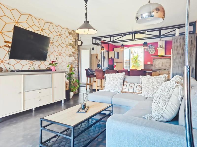 Maison - 112 m² - 8 pièces