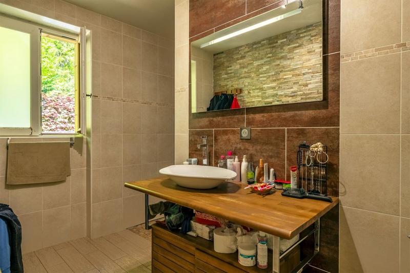 Maison - 340 m² - 11 pièces