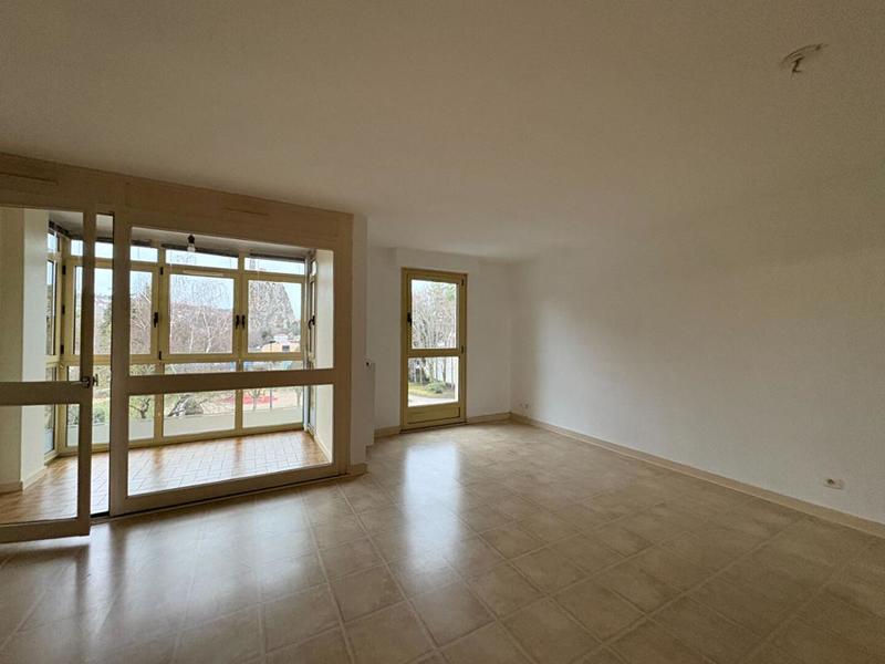 Appartement - 90 m² - 3 pièces