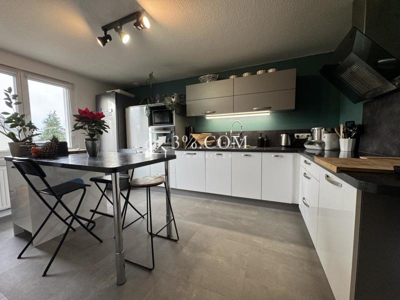 Maison - 152 m² - 6 pièces