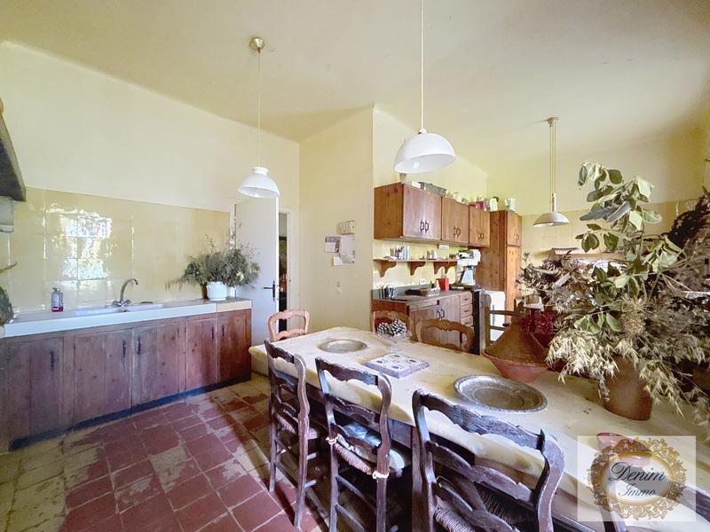 Maison - 500 m² - 11 pièces