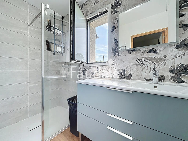 Maison - 121 m² - 6 pièces