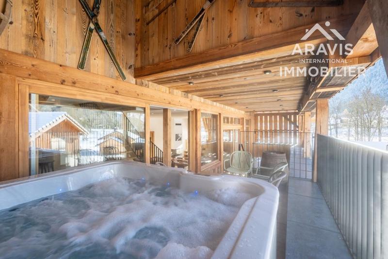 Appartement - 198 m² - 6 pièces