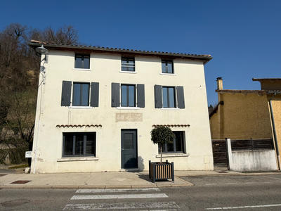 Maison - 207 m² - 6 pièces
