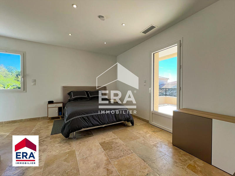 Maison - 138 m² - 5 pièces