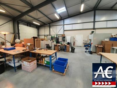 Entrepôt - 460 m²