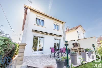 Maison - 80 m² - 5 pièces