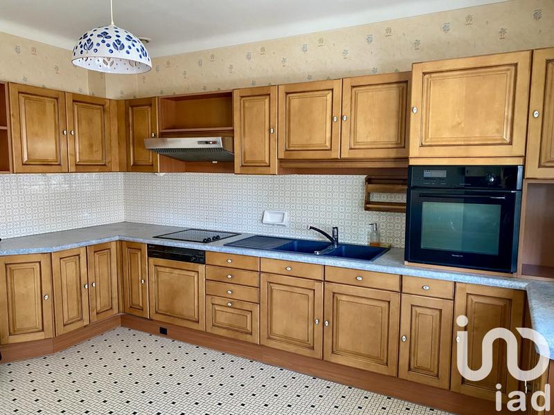 Maison - 198 m² - 7 pièces