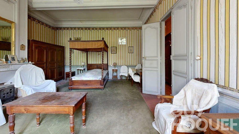 Maison - 400 m² - 10 pièces