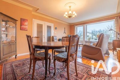 Maison - 194 m² - 7 pièces