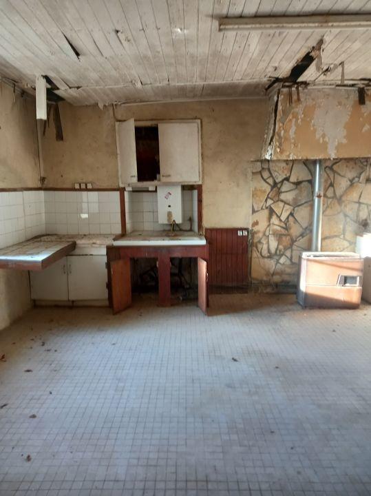 Maison - 250 m² - 7 pièces