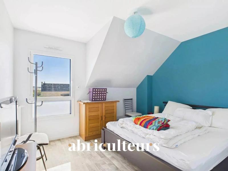 Maison - 186 m² - 9 pièces