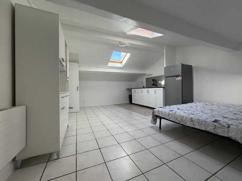 Studio - 30 m² - 2 pièces