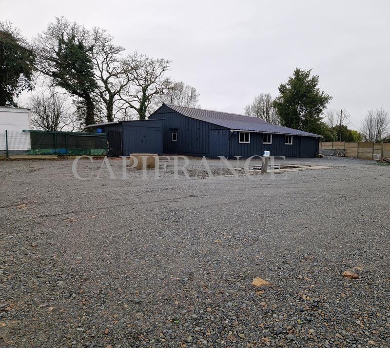 Local d'activité / Entrepôt - 140 m² - 1 pièce