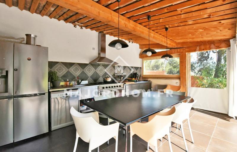 Maison - 215 m² - 7 pièces