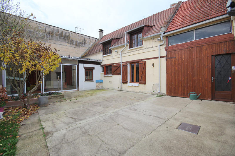 Maison - 120 m² - 6 pièces