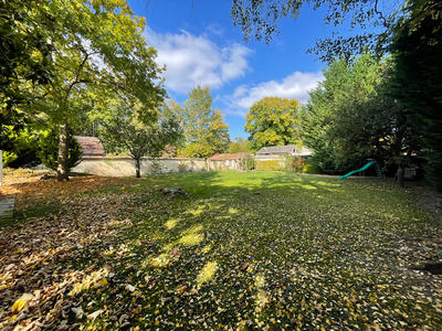 Maison - 295 m² - 10 pièces