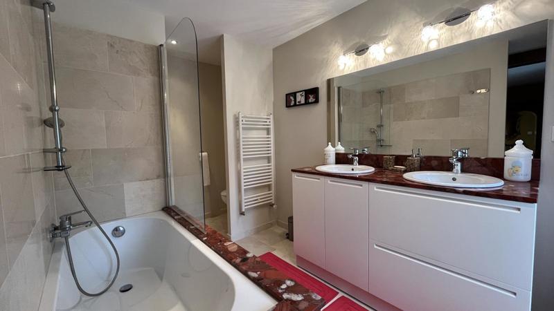 Fermette - 355 m² - 6 pièces