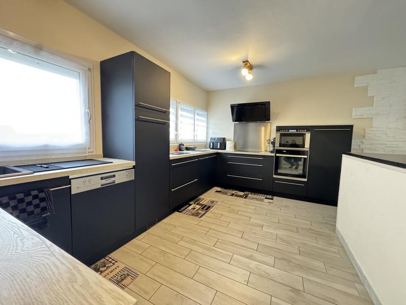 Maison - 98 m² - 4 pièces