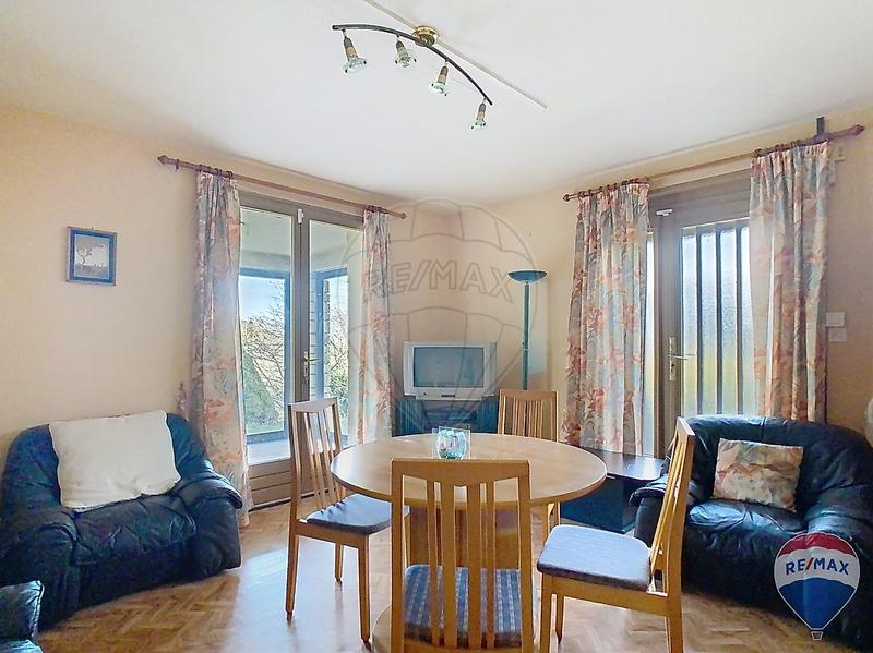 Maison - 222 m² - 9 pièces