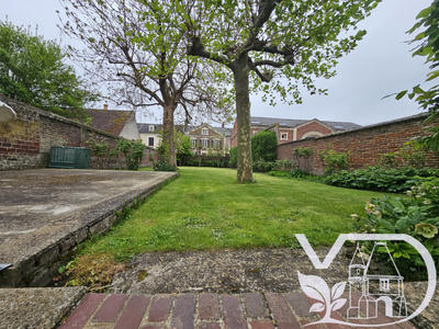 Maison - 280 m² - 6 pièces