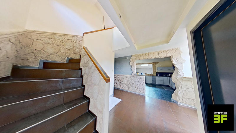 Maison - 157 m² - 6 pièces