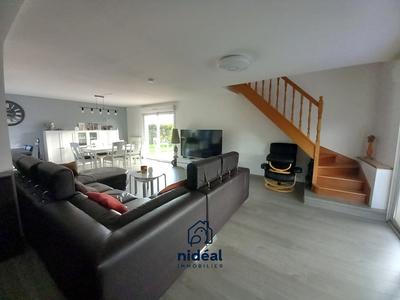 Maison traditionnelle - 114 m² - 6 pièces