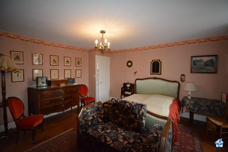 Viager - Maison - 381 m² - 11 pièces