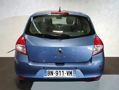 Renault Clio III 1.2 16v 75 Expression 5p