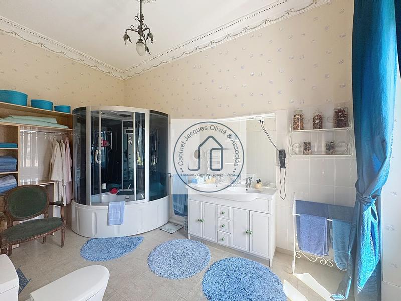 Maison - 503 m² - 11 pièces