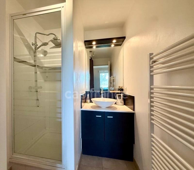 Appartement - 99 m² - 4 pièces