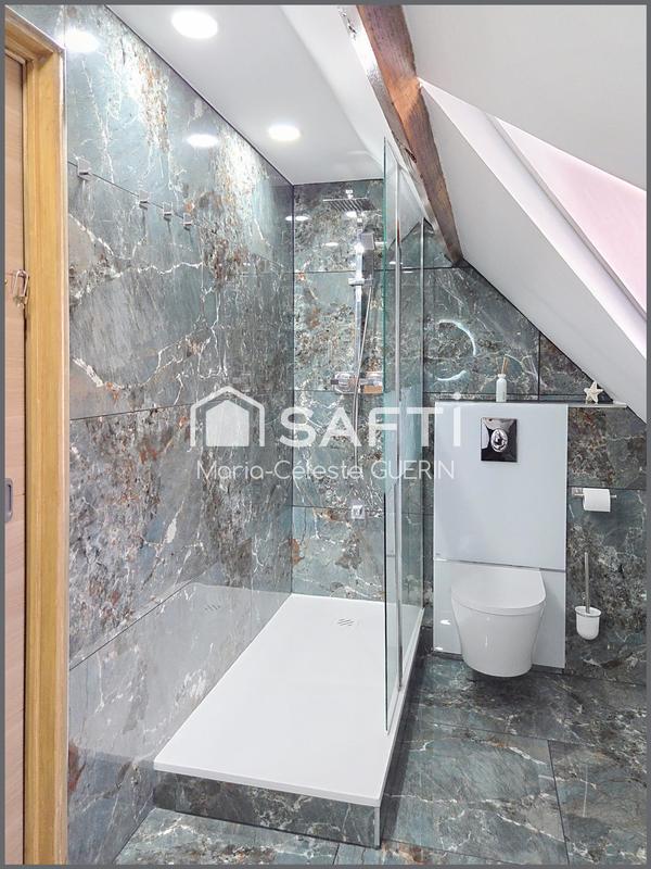 Maison - 226 m² - 7 pièces