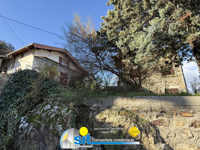 Maison - 99 m² - 6 pièces