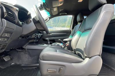 Toyota Hilux X-Tra d-4d 204 Bva Invinc