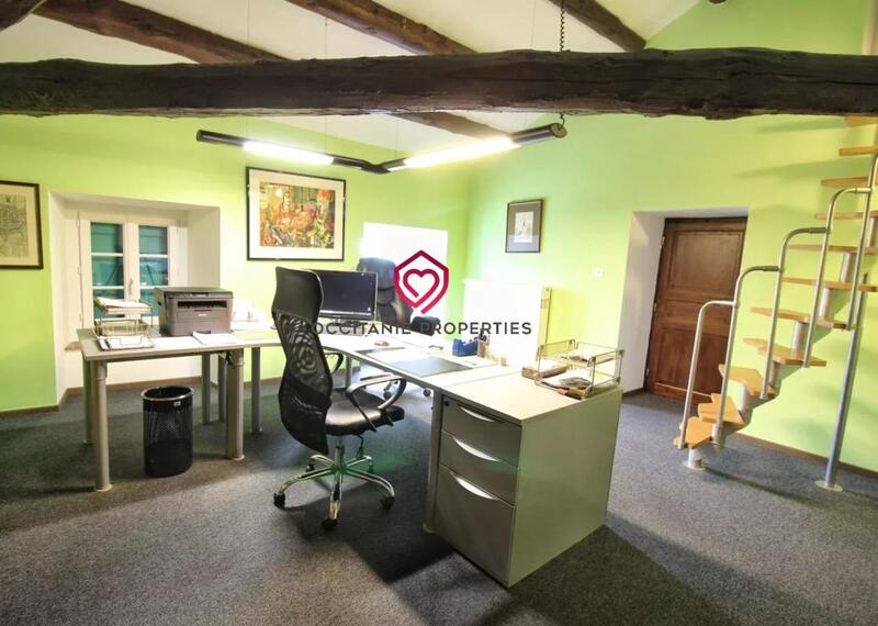 Demeure - 312 m² - 9 pièces