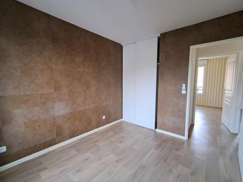 Maison - 80 m² - 5 pièces
