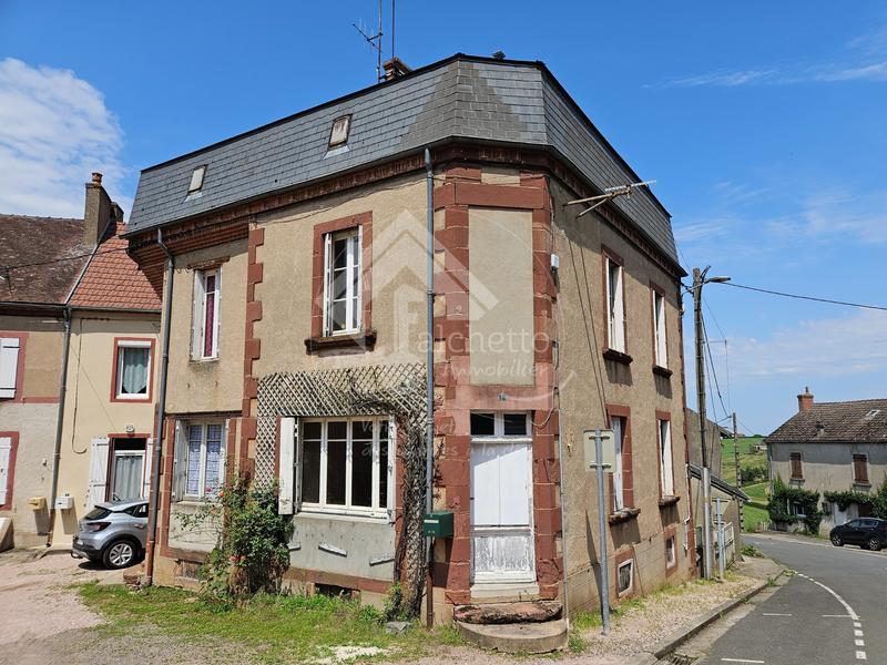 Maison de village - 130 m² - 6 pièces
