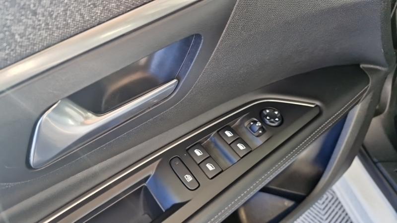 Peugeot 5008 Bluehdi 130ch Ss Bvm6 Allure