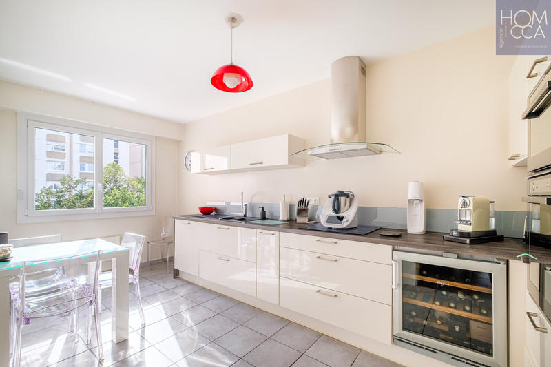 Appartement - 92 m² - 4 pièces