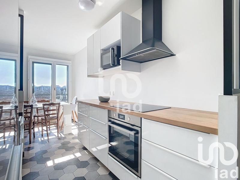 Appartement - 92 m² - 4 pièces