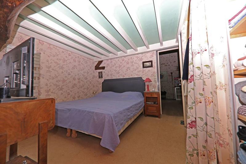 Maison - 250 m² - 9 pièces