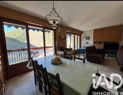 Appartement - 100 m² - 5 pièces