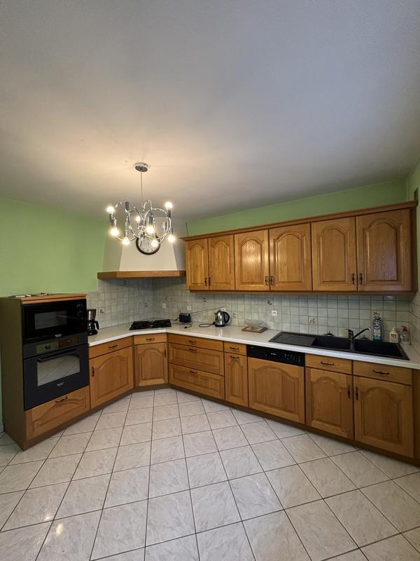 Maison - 94 m² - 5 pièces