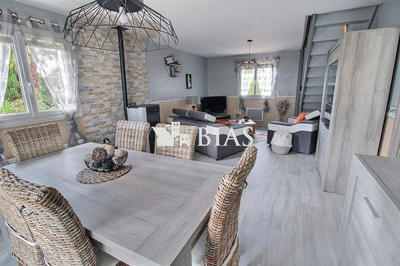 Maison - 105 m² - 5 pièces