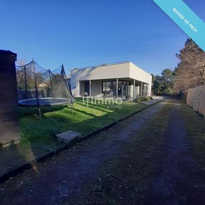 Maison - 140 m² - 6 pièces