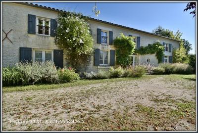 Longère - 327 m² - 10 pièces