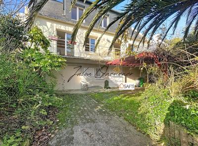 Maison - 154 m² - 8 pièces