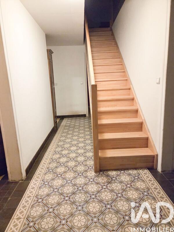 Maison - 210 m² - 6 pièces