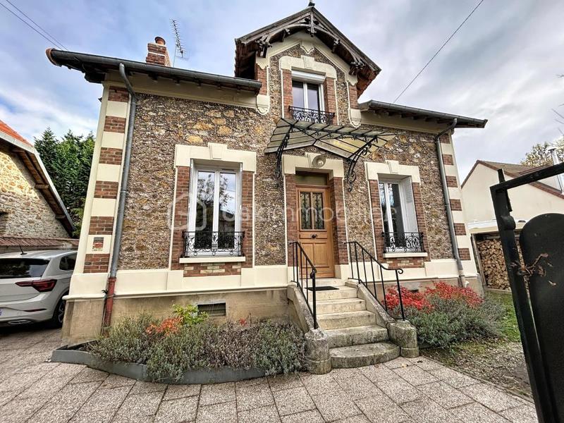 Maison - 125 m² - 6 pièces